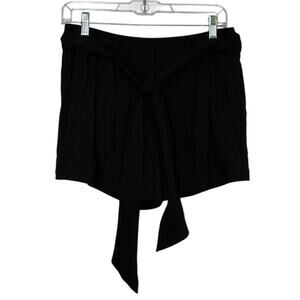 Ella Moss black cuffed pleated belted shorts size small